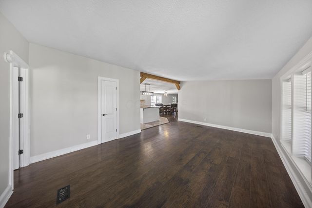 15193 Hall Road NW, Mount Vernon, OH 43050