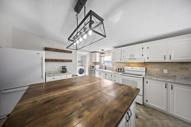 15193 Hall Road NW, Mount Vernon, OH 43050