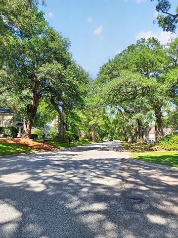 101 Beacon Hill Lane, Summerville, SC 29485