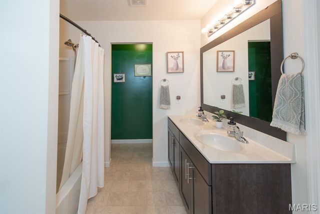 3312 Charlestowne Crossing Drive, St Charles, MO 63301