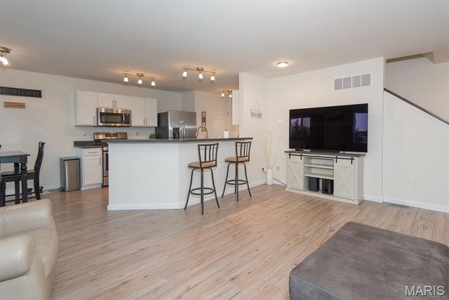 3312 Charlestowne Crossing Drive, St Charles, MO 63301