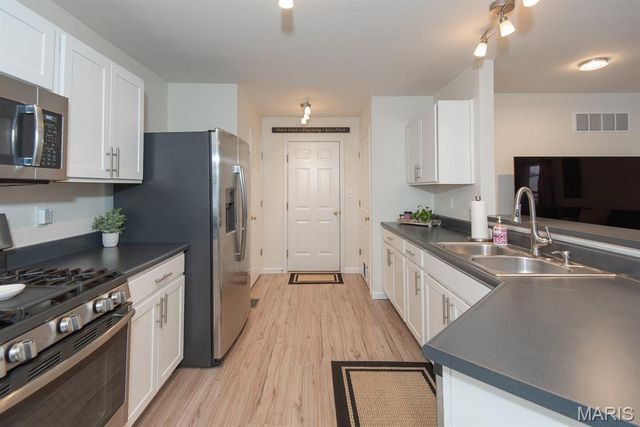 3312 Charlestowne Crossing Drive, St Charles, MO 63301