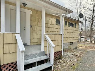 2432 State Route 300 3, Wallkill, NY 12589