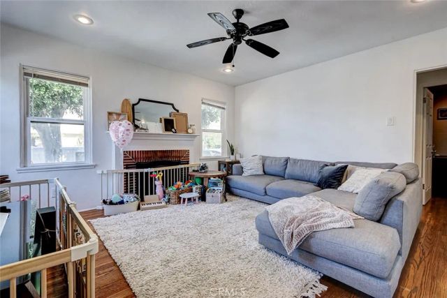 98 Highland Avenue, Manhattan Beach, CA 90266