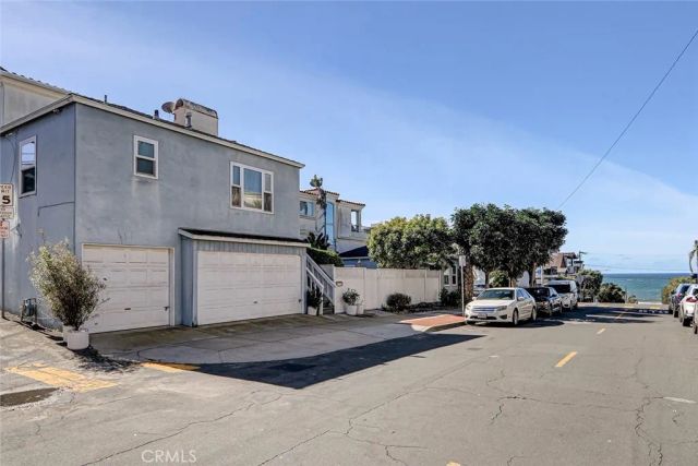 98 Highland Avenue, Manhattan Beach, CA 90266