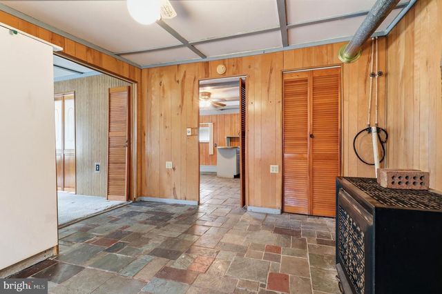 374 MAPLE AVE, Hanover, PA 17331
