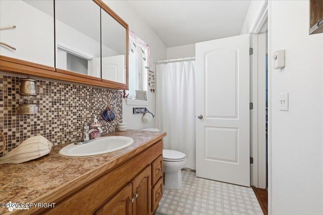 6920 W Beverly Lake Road, Wasilla, AK 99623