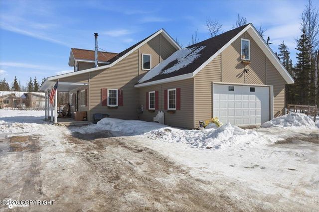 6920 W Beverly Lake Road, Wasilla, AK 99623