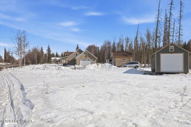 6920 W Beverly Lake Road, Wasilla, AK 99623