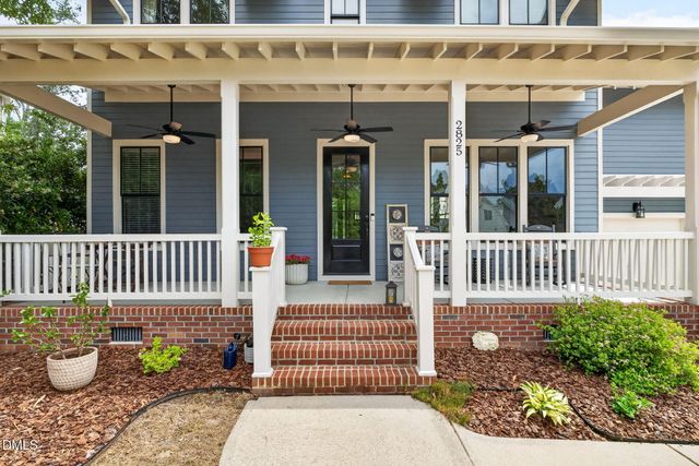 2825 Oakley Woods Lane, Apex, NC 27539