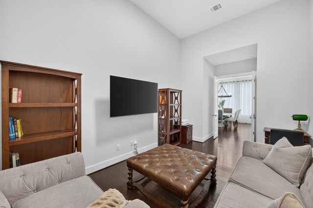 272 Egret LN, Austin, TX 78737