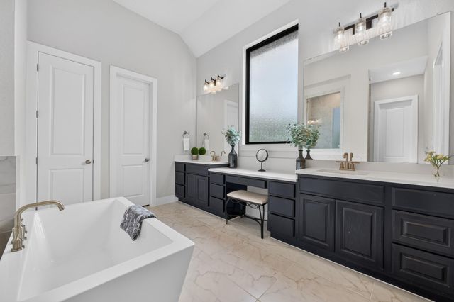 272 Egret LN, Austin, TX 78737