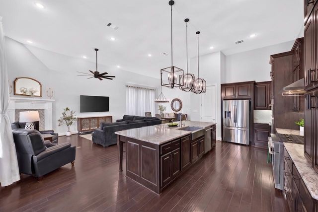 272 Egret LN, Austin, TX 78737