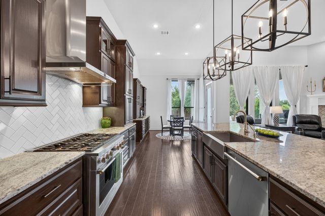 272 Egret LN, Austin, TX 78737