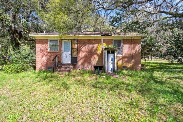 1946 River Road, Johns Island, SC 29455