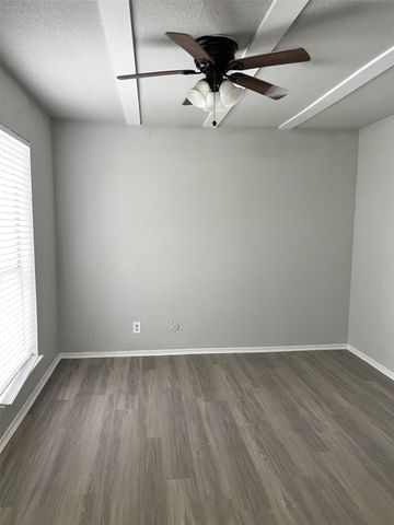 6200 W Tidwell Road 1901, Houston, TX 77092