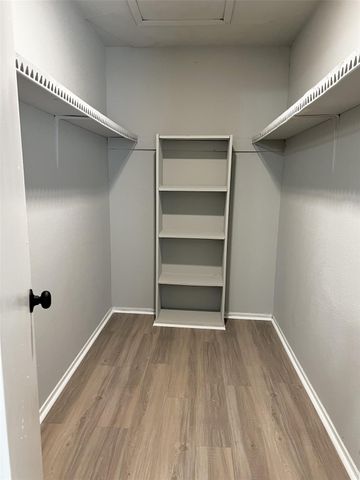 6200 W Tidwell Road 1901, Houston, TX 77092