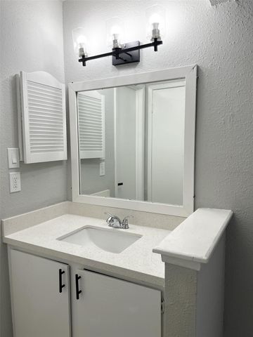 6200 W Tidwell Road 1901, Houston, TX 77092