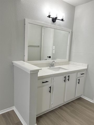 6200 W Tidwell Road 1901, Houston, TX 77092