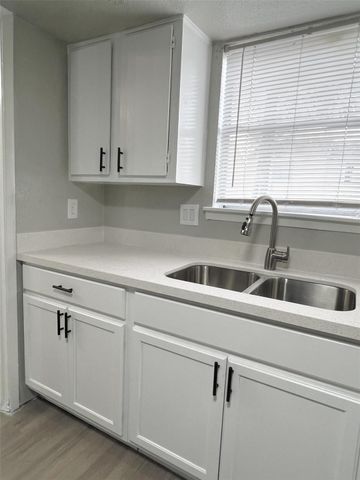 6200 W Tidwell Road 1901, Houston, TX 77092