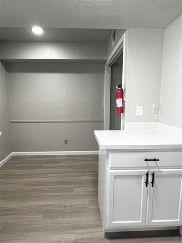 6200 W Tidwell Road 1901, Houston, TX 77092