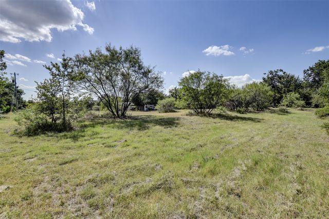 921 N Blue Quail Court, Granbury, TX 76049