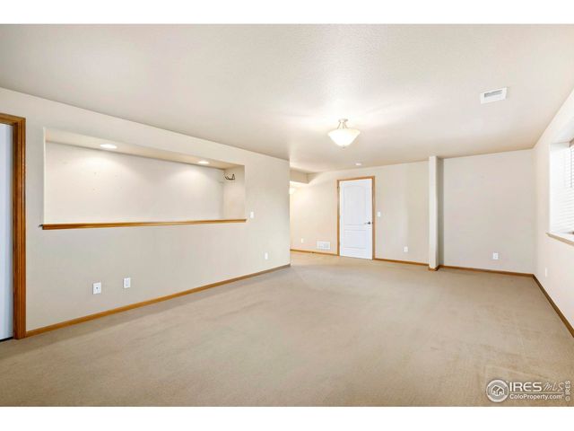 975 Norway Maple Dr, Loveland, CO 80538