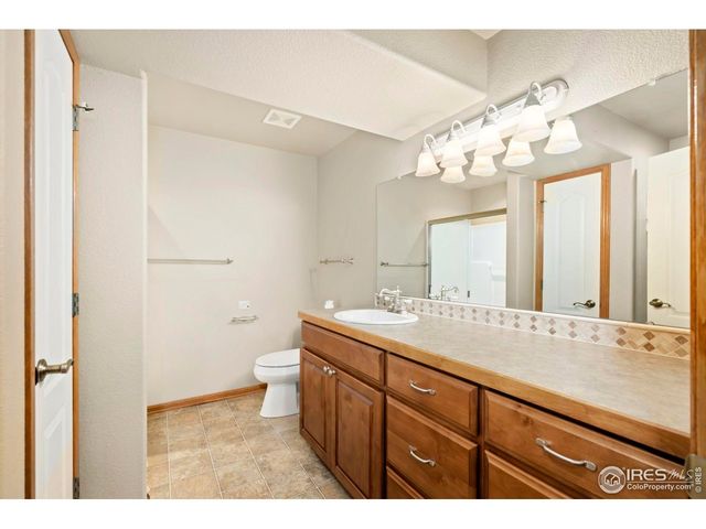 975 Norway Maple Dr, Loveland, CO 80538