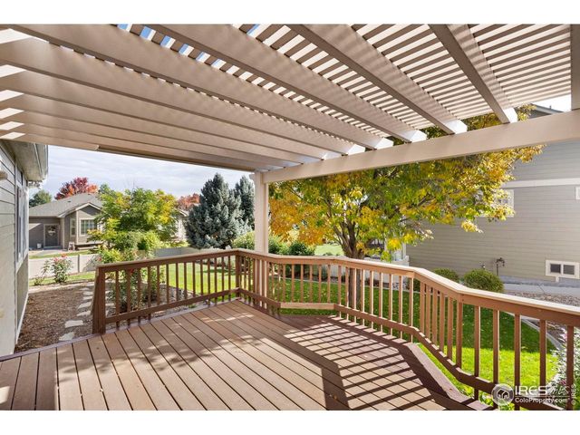 975 Norway Maple Dr, Loveland, CO 80538