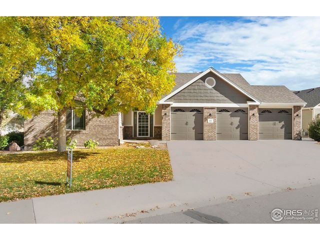 975 Norway Maple Dr, Loveland, CO 80538