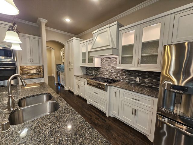 988 Shadyside Lane, Dallas, TX 75223