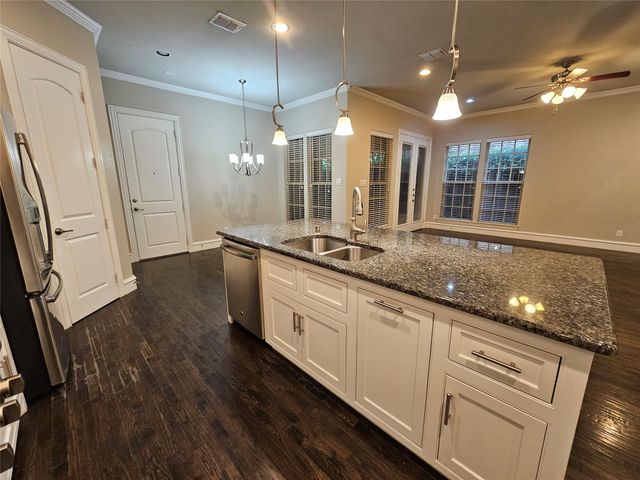 988 Shadyside Lane, Dallas, TX 75223
