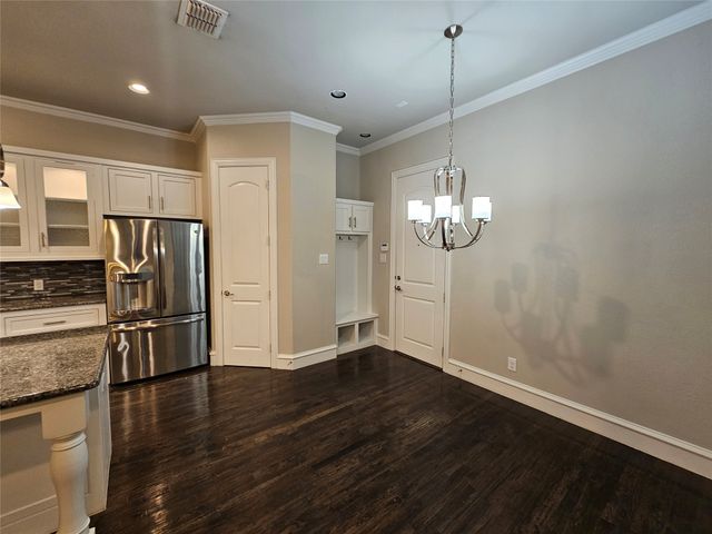 988 Shadyside Lane, Dallas, TX 75223