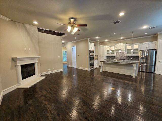 988 Shadyside Lane, Dallas, TX 75223