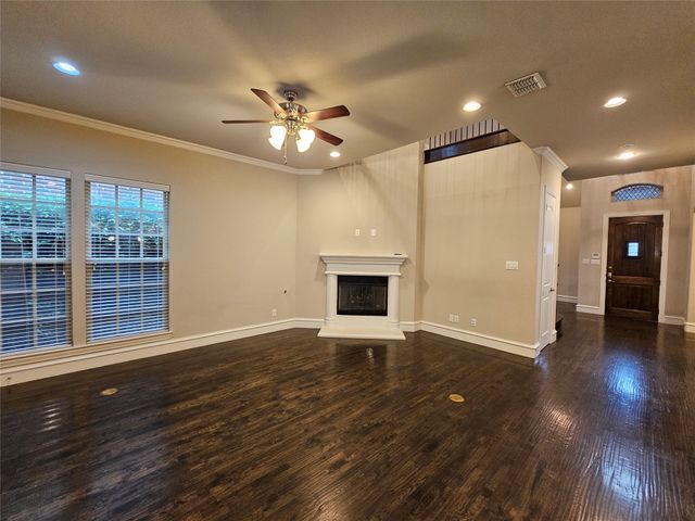 988 Shadyside Lane, Dallas, TX 75223