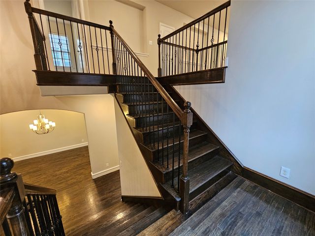 988 Shadyside Lane, Dallas, TX 75223