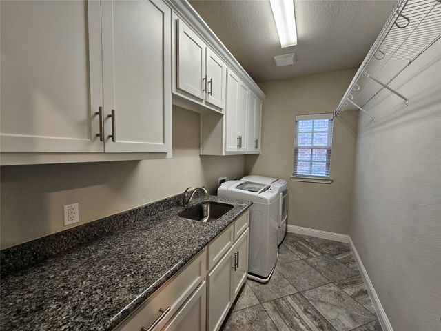988 Shadyside Lane, Dallas, TX 75223