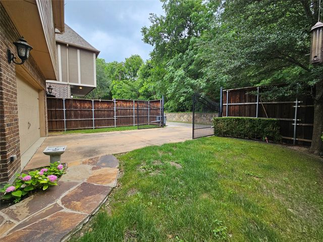 988 Shadyside Lane, Dallas, TX 75223