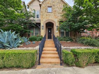 988 Shadyside Lane, Dallas, TX 75223