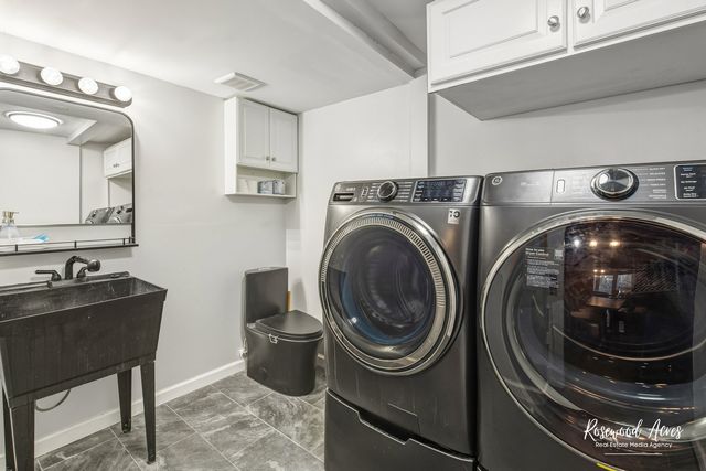 328 N Brookshore Drive, Shorewood, IL 60404