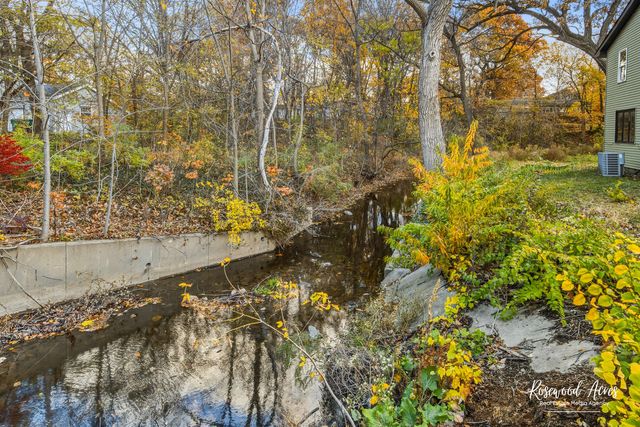 328 N Brookshore Drive, Shorewood, IL 60404