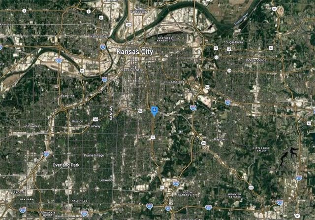 5221 Chestnut Avenue, Kansas City, MO 64130