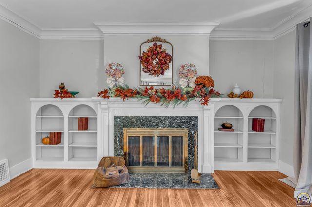 1610 SW Plass AVE, Topeka, KS 66604