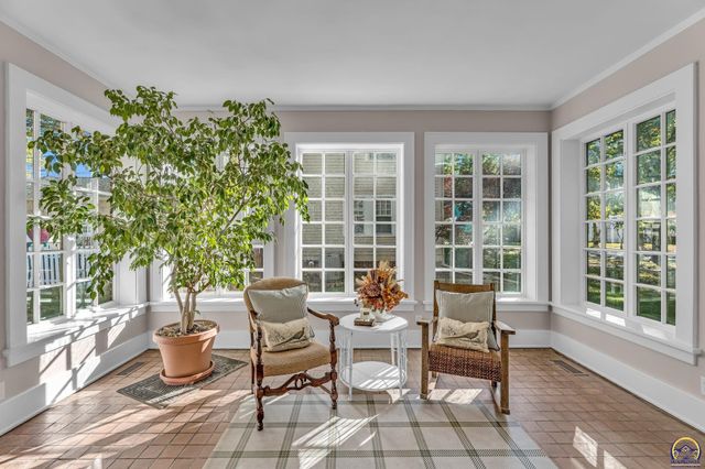 1610 SW Plass AVE, Topeka, KS 66604