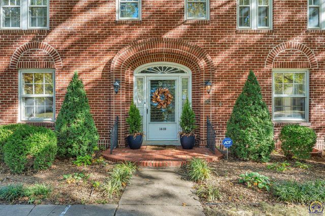 1610 SW Plass AVE, Topeka, KS 66604