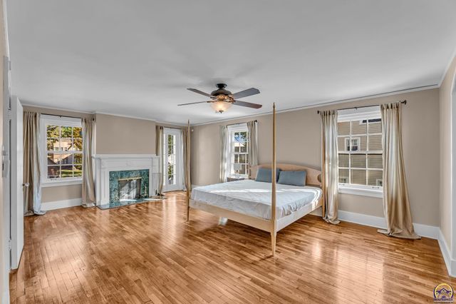 1610 SW Plass AVE, Topeka, KS 66604