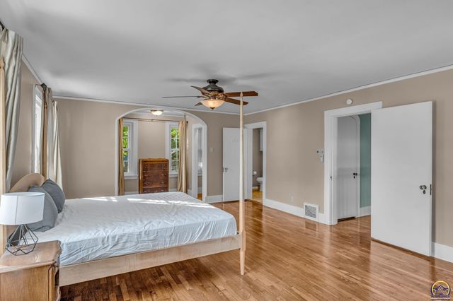 1610 SW Plass AVE, Topeka, KS 66604