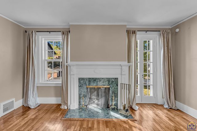 1610 SW Plass AVE, Topeka, KS 66604