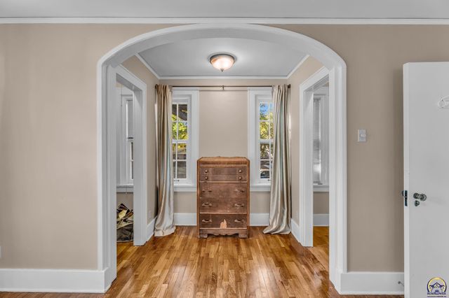 1610 SW Plass AVE, Topeka, KS 66604