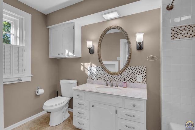 1610 SW Plass AVE, Topeka, KS 66604